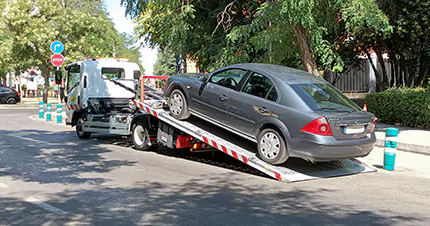 Private Property Towing in Little Italy, IL