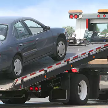 Flatbed Truck Towing in Little Italy, IL
